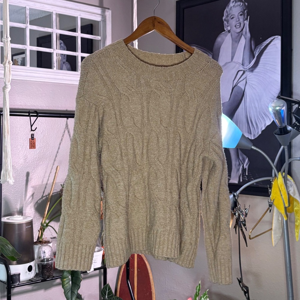 American Eagle Cable Knit Sweater Womens S Tan Excellent Crewneck Pullover